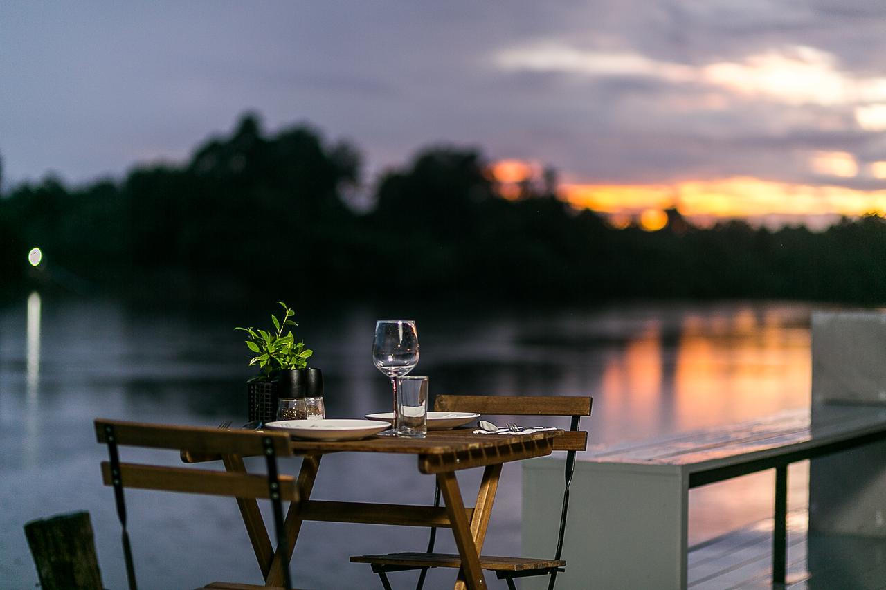 Hotel The Zeit River Kwai à Kanchanaburi Extérieur photo